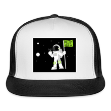 Load image into Gallery viewer, Trucker Cap - white/black